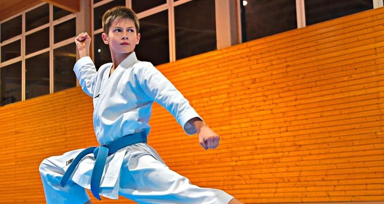 Simon Zwirglmaier ist deutscher Vizemeister im Karate 